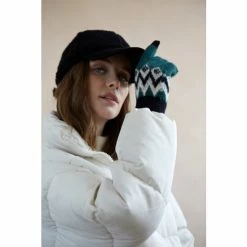 Shiraleah Lina Touchscreen Gloves, Green Accessories -Shiraleah Shop unnamed file 1859