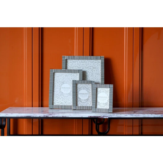 Shiraleah Paris Striped 8" X 10" Gallery Frame Decorative Accents Black Shiraleah Paris Striped 8" X 10" Gallery Frame Decorative Accents Black -Shiraleah Shop unnamed file 2461