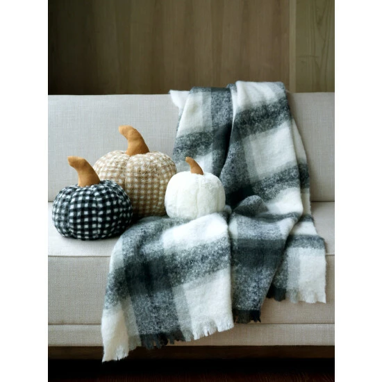 Shiraleah Morrison Throw Blankets & Throws Black Shiraleah Morrison Throw Blankets & Throws Black -Shiraleah Shop unnamed file 447